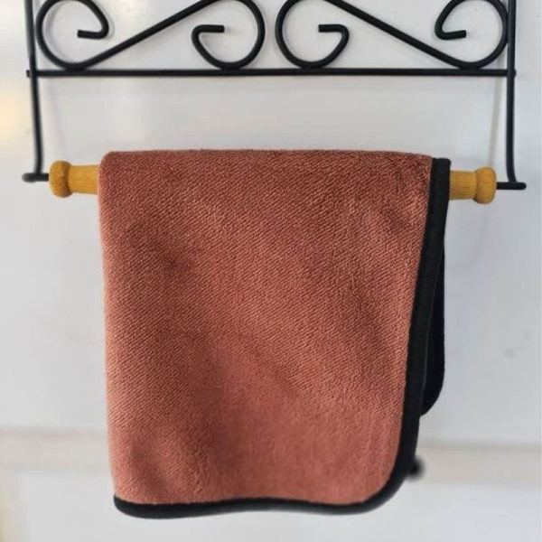 جای حوله ای کابینتی دسته چوبی