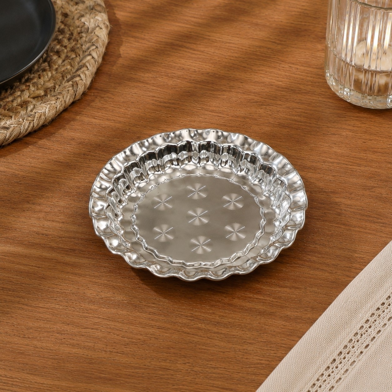 سینی استیل کوچک خرما خوری لب کنگره ای قطر 12 سانت