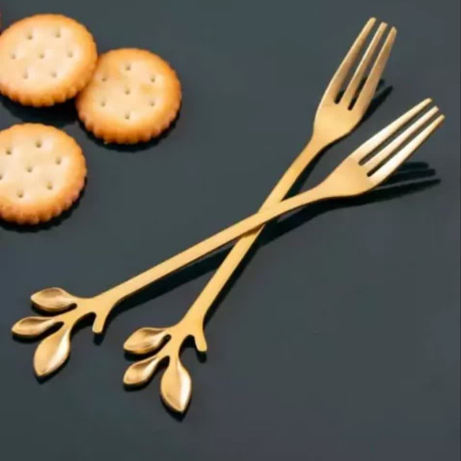 چنگال اردو خوری دسته برگی رنگ طلایی چنگال طلایی دسته برگی
