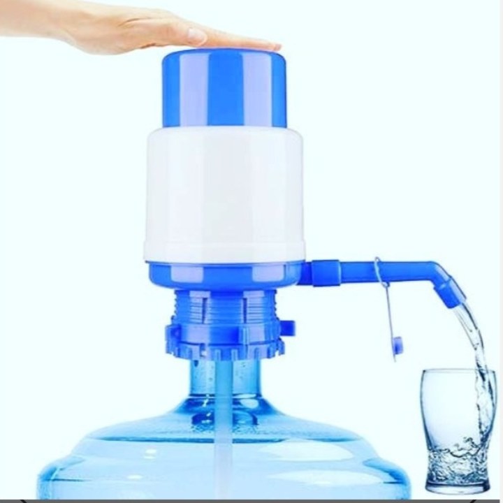 پمپ آب دستی لازم برای خانه سرکار موجوده