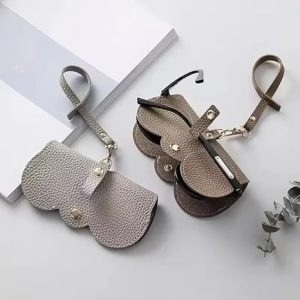 نگهدارنده عینک آویز کیف دار ضدخش