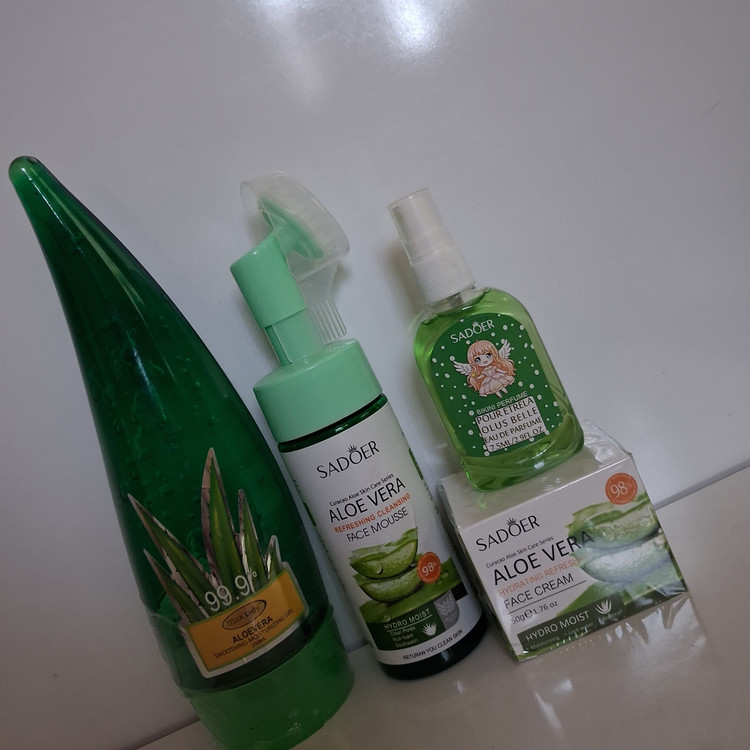 ژل شاخکی الوعه ورا همراه با روتین پوست(قیمت مناسب،عرضه مستقیم)